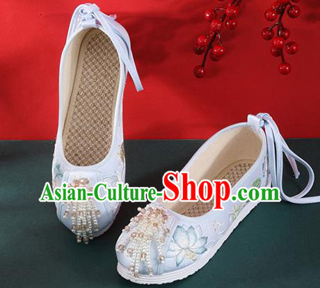 Chinese National Embroidered Lotus Shoes Traditional Beads Tassel Shoes Classical Dance Blue Cloth Shoes Chinese National Embroidered Lotus Shoes Traditional Beads Tassel Shoes Classical Dance Blue Cloth Shoes