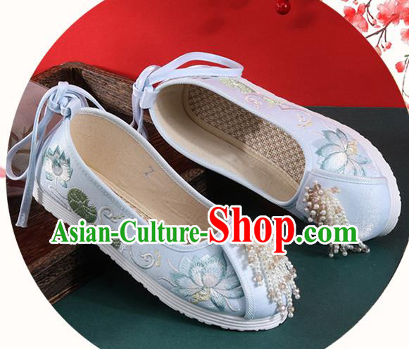 Chinese National Embroidered Lotus Shoes Traditional Beads Tassel Shoes Classical Dance Blue Cloth Shoes Chinese National Embroidered Lotus Shoes Traditional Beads Tassel Shoes Classical Dance Blue Cloth Shoes