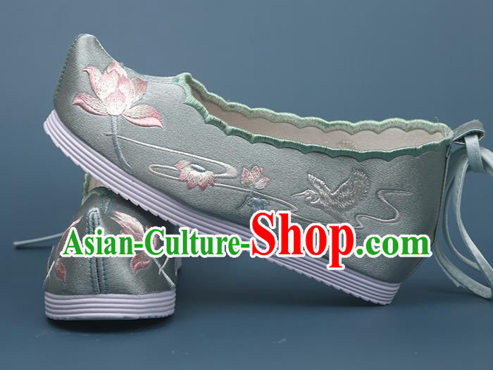Chinese Traditional Classical Dance Shoes Green Satin Shoes National Embroidery Lotus Shoes Chinese Traditional Classical Dance Shoes Green Satin Shoes National Embroidery Lotus Shoes