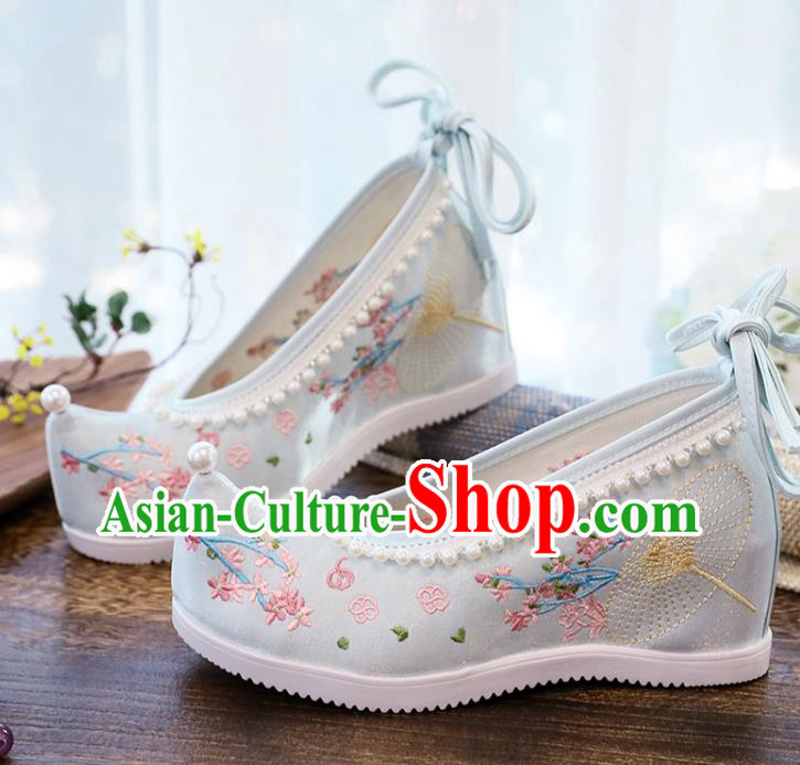 Chinese Traditional Woman Shoes National Wedge Heel Shoes Embroidery Blue Cloth Shoes Chinese Traditional Woman Shoes National Wedge Heel Shoes Embroidery Blue Cloth Shoes
