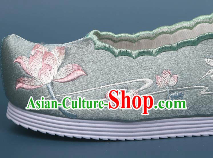 Chinese Traditional Classical Dance Shoes Green Satin Shoes National Embroidery Lotus Shoes Chinese Traditional Classical Dance Shoes Green Satin Shoes National Embroidery Lotus Shoes
