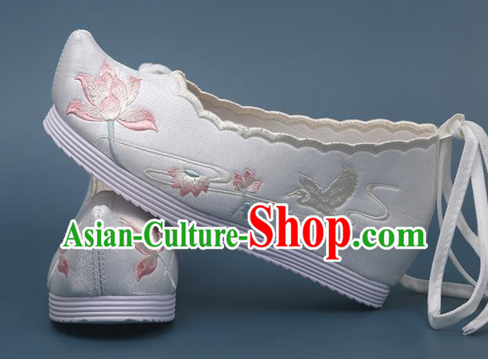 Chinese National Embroidery Lotus Satin Shoes Traditional Hanfu Shoes Classical Dance Shoes Chinese National Embroidery Lotus Satin Shoes Traditional Hanfu Shoes Classical Dance Shoes