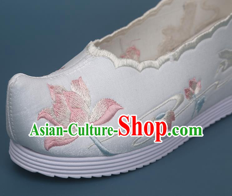 Chinese National Embroidery Lotus Satin Shoes Traditional Hanfu Shoes Classical Dance Shoes Chinese National Embroidery Lotus Satin Shoes Traditional Hanfu Shoes Classical Dance Shoes