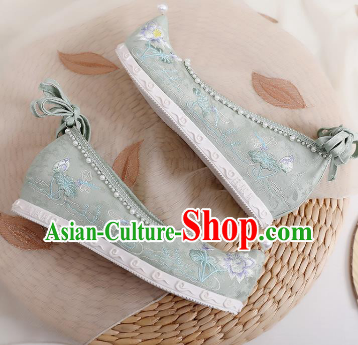 Chinese Embroidery Lotus Shoes Traditional Woman Green Cloth Shoes Classical Dance Shoes Chinese Embroidery Lotus Shoes Traditional Woman Green Cloth Shoes Classical Dance Shoes