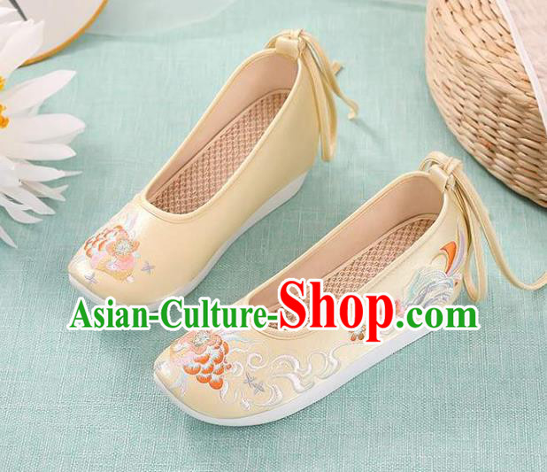 Chinese Embroidery Peony Shoes National Woman Footwear Traditional Beijing Yellow Cloth Shoes Chinese Embroidery Peony Shoes National Woman Footwear Traditional Beijing Yellow Cloth Shoes