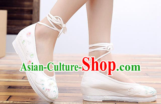 Chinese Classical Dance Shoes National Embroidered White Cloth Shoes Traditional Hanfu Shoes Chinese Classical Dance Shoes National Embroidered White Cloth Shoes Traditional Hanfu Shoes