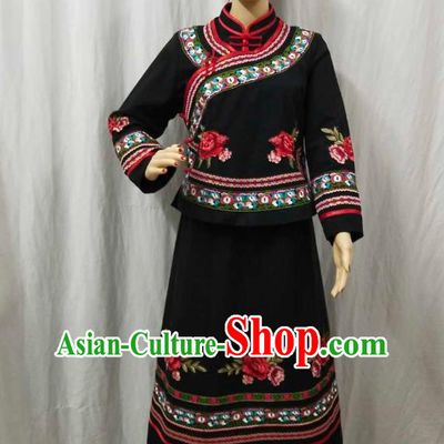 Chinese Bouyei Ethnic Wedding Garment Costumes Traditional Puyi Nationality Bride Embroidered Black Outfits Clothing