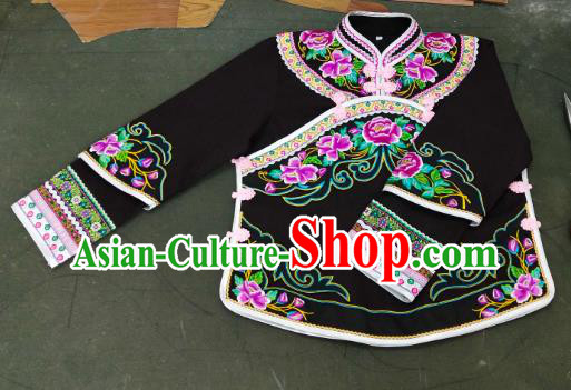 Chinese Guizhou Ethnic Clothing Bouyei Nationality Blouse Woman Embroidered Black Top Garment Chinese Guizhou Ethnic Clothing Bouyei Nationality Blouse Woman Embroidered Black Top Garment
