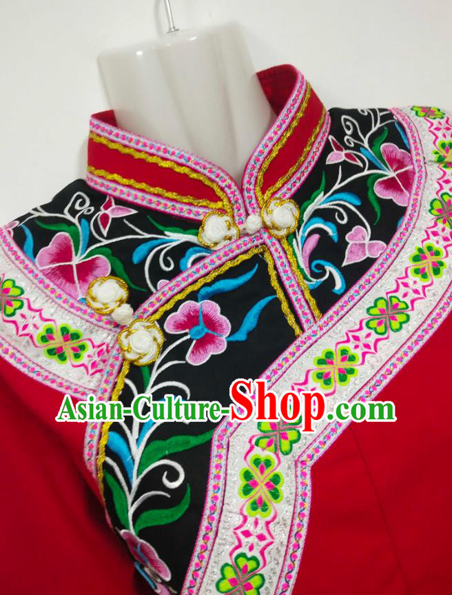 Chinese Bride Embroidered Phoenix Red Top Garment Guizhou Ethnic Clothing Bouyei Nationality Wedding Blouse Chinese Bride Embroidered Phoenix Red Top Garment Guizhou Ethnic Clothing Bouyei Nationality Wedding Blouse