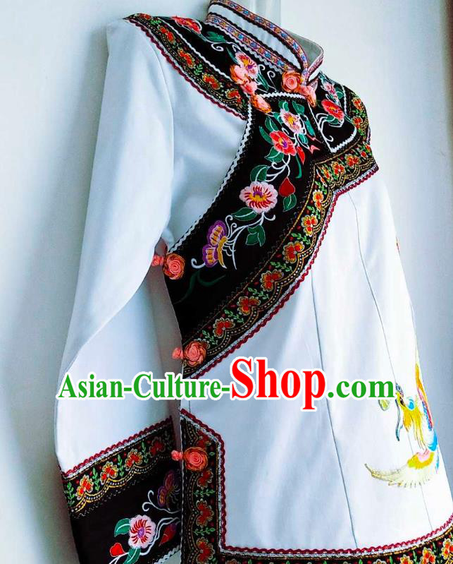 Chinese Ethnic Garment Guizhou Minority Top Wear Bouyei Nationality Embroidered Phoenix White Blouse