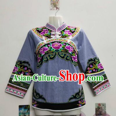 Chinese Bouyei Nationality Female Top Garment Guizhou Ethnic Embroidered Grey Blouse