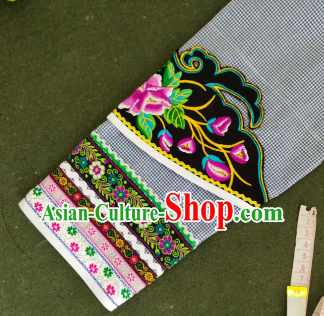 Chinese Bouyei Nationality Female Top Garment Guizhou Ethnic Embroidered Grey Blouse Chinese Bouyei Nationality Female Top Garment Guizhou Ethnic Embroidered Grey Blouse