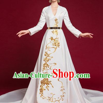 China Stage Show Trailing Full Dress Catwalks White Fashion Clothing Compere Dress Garment