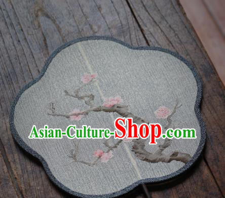 Chinese Traditional Hanfu Palace Fan Handmade Kesi Plum Blossom Painting Silk Fan Chinese Traditional Hanfu Palace Fan Handmade Kesi Plum Blossom Painting Silk Fan