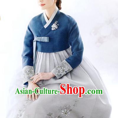 Korean Bride Mother Navy Blouse and Grey Dress Asian Korea Traditional Garments Fashion Hanbok Clothing