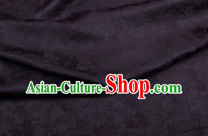 China Traditional Jacquard Drapery Classical Cheongsam Gambiered Guangdong Gauze Purple Silk Fabric China Traditional Jacquard Drapery Classical Cheongsam Gambiered Guangdong Gauze Purple Silk Fabric