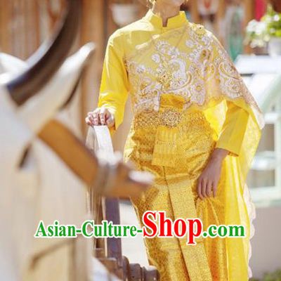 Asian Thai Court Woman Dress Clothing Traditional Thailand Princess Consort Golden Blouse and Skirt Uniforms