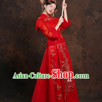 China Traditional Embroidered Wedding Costumes Classical Bride Red Blouse and Skirt