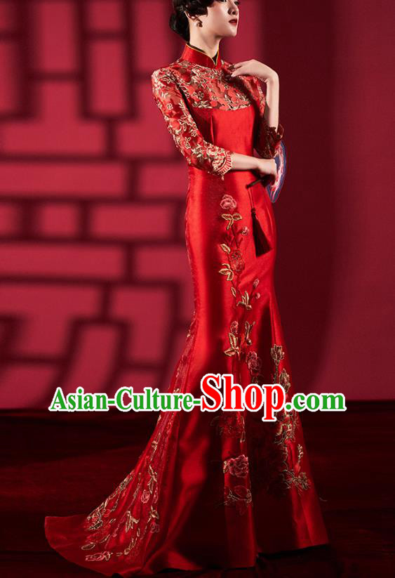 Chinese Bride Embroidered Red Qipao Dress Clothing Traditional Wedding Fishtail Cheongsam Chinese Bride Embroidered Red Qipao Dress Clothing Traditional Wedding Fishtail Cheongsam