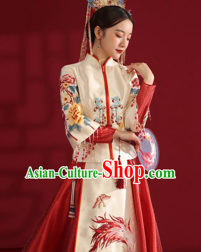 China Classical Embroidered Phoenix Peony Wedding Dress Traditional Bride Xiuhe Suit Costumes China Classical Embroidered Phoenix Peony Wedding Dress Traditional Bride Xiuhe Suit Costumes