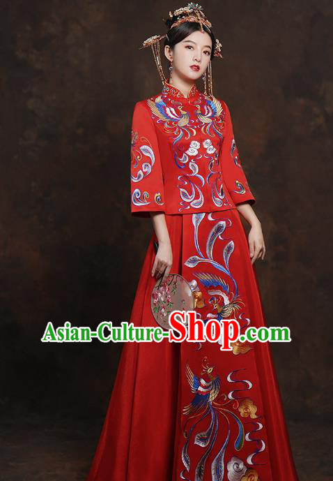 China Classical Bride Costumes Toast Embroidered Dress Traditional Wedding Red Xiuhe Suits China Classical Bride Costumes Toast Embroidered Dress Traditional Wedding Red Xiuhe Suits