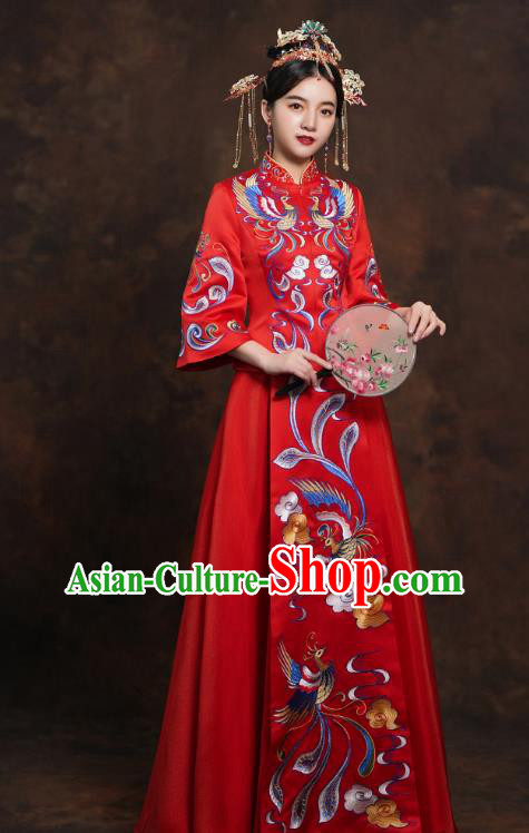 China Classical Bride Costumes Toast Embroidered Dress Traditional Wedding Red Xiuhe Suits China Classical Bride Costumes Toast Embroidered Dress Traditional Wedding Red Xiuhe Suits