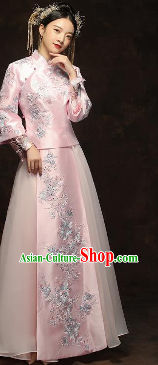 China Traditional Toast Embroidered Pink Dress Wedding Xiuhe Suits Classical Bride Costumes China Traditional Toast Embroidered Pink Dress Wedding Xiuhe Suits Classical Bride Costumes