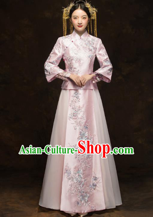 China Traditional Toast Embroidered Pink Dress Wedding Xiuhe Suits Classical Bride Costumes China Traditional Toast Embroidered Pink Dress Wedding Xiuhe Suits Classical Bride Costumes