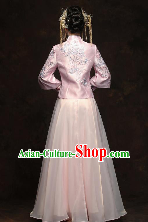 China Traditional Toast Embroidered Pink Dress Wedding Xiuhe Suits Classical Bride Costumes China Traditional Toast Embroidered Pink Dress Wedding Xiuhe Suits Classical Bride Costumes