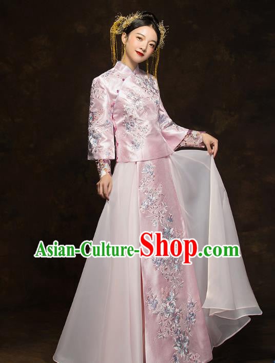 China Traditional Toast Embroidered Pink Dress Wedding Xiuhe Suits Classical Bride Costumes China Traditional Toast Embroidered Pink Dress Wedding Xiuhe Suits Classical Bride Costumes