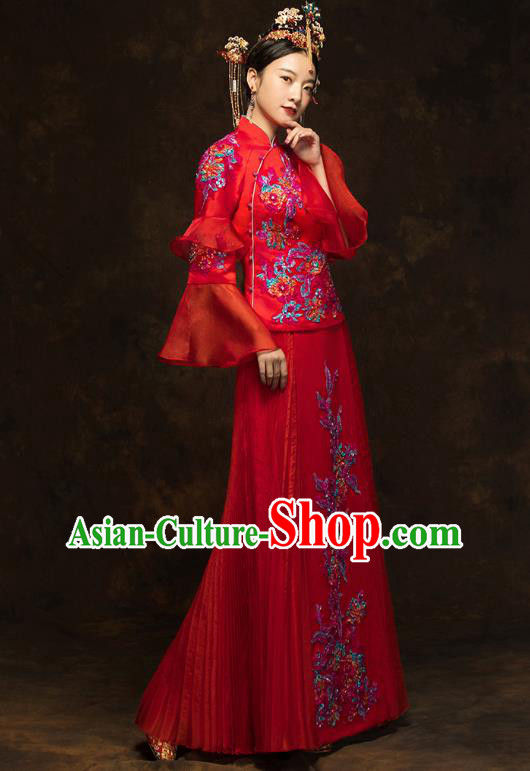 China Classical Bride Drilling Costumes Traditional Embroidery Toast Dress Wedding Red Xiuhe Suits China Classical Bride Drilling Costumes Traditional Embroidery Toast Dress Wedding Red Xiuhe Suits