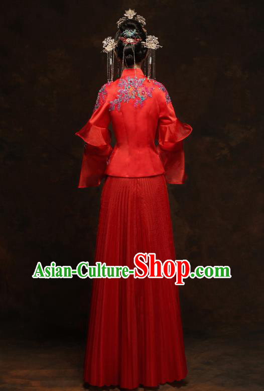 China Classical Bride Drilling Costumes Traditional Embroidery Toast Dress Wedding Red Xiuhe Suits China Classical Bride Drilling Costumes Traditional Embroidery Toast Dress Wedding Red Xiuhe Suits