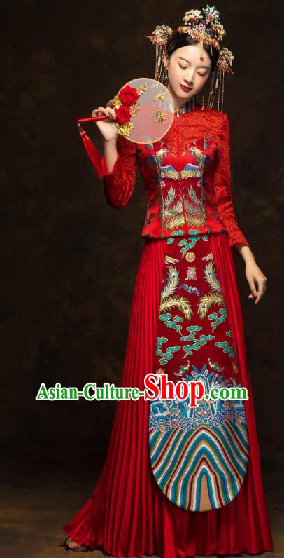 China Wedding Red Toast Dress Classical Phoenix Painting Xiuhe Suits Traditional Bride Costumes China Wedding Red Toast Dress Classical Phoenix Painting Xiuhe Suits Traditional Bride Costumes