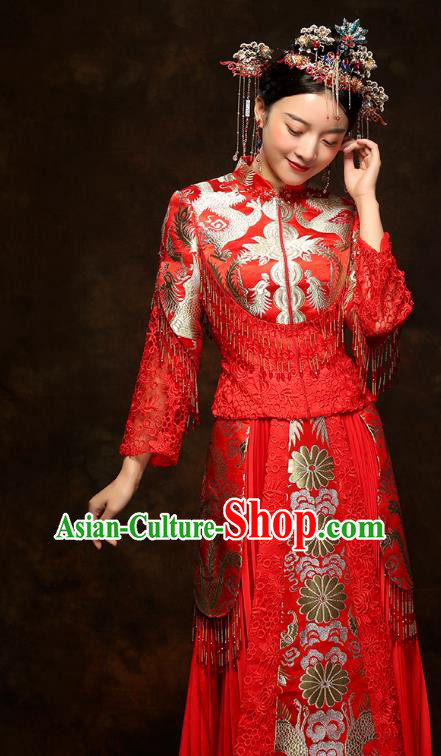 China Traditional Bride Costumes Wedding Red Toast Dress Classical Tassel Xiuhe Suits China Traditional Bride Costumes Wedding Red Toast Dress Classical Tassel Xiuhe Suits