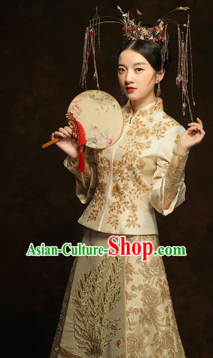 China Traditional Bride Costumes Wedding Toast Dress Classical Embroidered Phoenix Golden Xiuhe Suits China Traditional Bride Costumes Wedding Toast Dress Classical Embroidered Phoenix Golden Xiuhe Suits