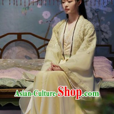 China Ancient Rich Lady Yellow Hanfu Dress Traditional Television Drama My Heroic Husband Young Beauty Su Tan Er Clothing