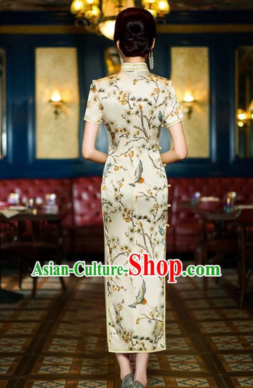 China Classical Crane Pattern Cheongsam Traditional Shanghai Young Concubine Beige Silk Qipao Dress China Classical Crane Pattern Cheongsam Traditional Shanghai Young Concubine Beige Silk Qipao Dress