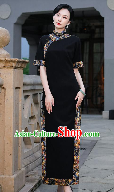 China Classical Shanghai Beauty Cheongsam Traditional Minguo Black Silk Slant Opening Qipao Dress China Classical Shanghai Beauty Cheongsam Traditional Minguo Black Silk Slant Opening Qipao Dress