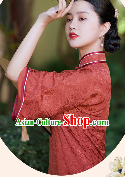 China Traditional Minguo Red Silk Qipao Dress Classical Mandarin Sleeve Cheongsam China Traditional Minguo Red Silk Qipao Dress Classical Mandarin Sleeve Cheongsam