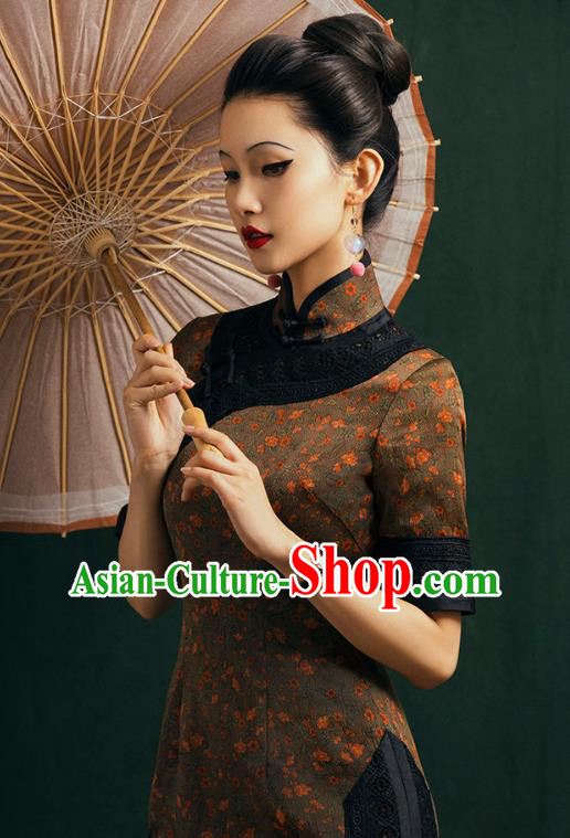 China Classical Plum Blossom Pattern Cheongsam Traditional Shanghai Gambiered Guangdong Gauze Qipao Dress China Classical Plum Blossom Pattern Cheongsam Traditional Shanghai Gambiered Guangdong Gauze Qipao Dress