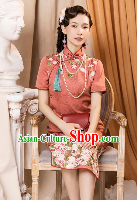 China Classical Embroidered Red Silk Cheongsam Traditional Minguo Shanghai Woman Qipao Dress China Classical Embroidered Red Silk Cheongsam Traditional Minguo Shanghai Woman Qipao Dress