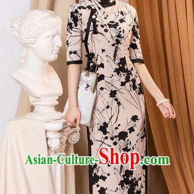 China Classical Apricot Silk Cheongsam Traditional Minguo Old Shanghai Slant Opening Qipao Dress