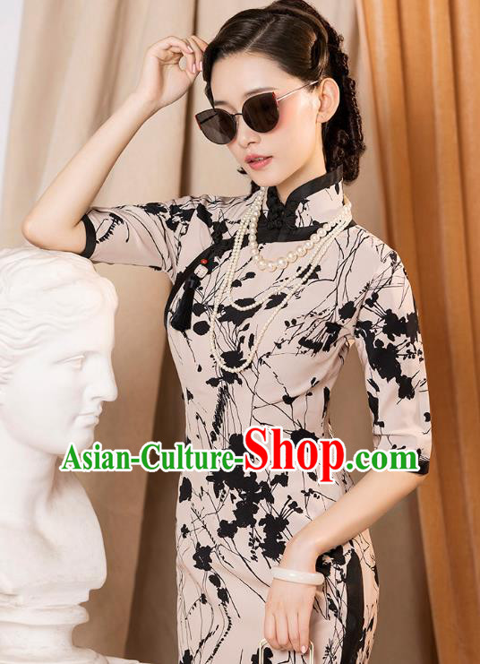 China Classical Apricot Silk Cheongsam Traditional Minguo Old Shanghai Slant Opening Qipao Dress China Classical Apricot Silk Cheongsam Traditional Minguo Old Shanghai Slant Opening Qipao Dress