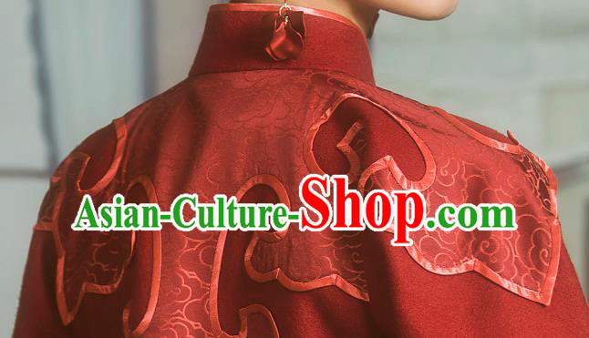 Chinese National Wedding Bride Upper Outer Garment Clothing Tang Suit Embroidered Red Woolen Jacket Chinese National Wedding Bride Upper Outer Garment Clothing Tang Suit Embroidered Red Woolen Jacket