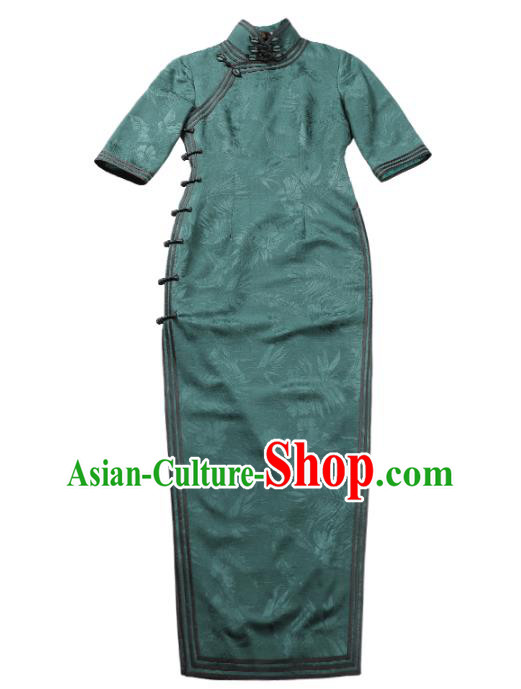 China Classical Stand Collar Cheongsam Traditional Minguo Shanghai Lady Green Silk Qipao Dress China Classical Stand Collar Cheongsam Traditional Minguo Shanghai Lady Green Silk Qipao Dress
