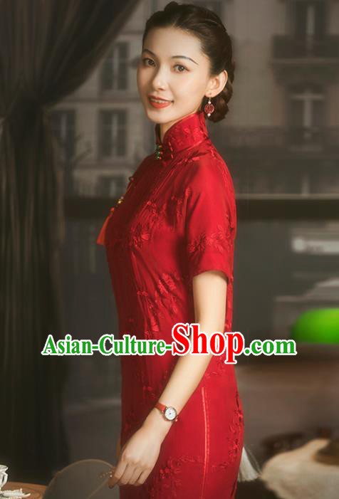 China Classical Wedding Bride Cheongsam Traditional Minguo Shanghai Woman Red Silk Qipao Dress China Classical Wedding Bride Cheongsam Traditional Minguo Shanghai Woman Red Silk Qipao Dress
