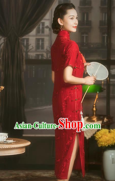 China Classical Wedding Bride Cheongsam Traditional Minguo Shanghai Woman Red Silk Qipao Dress China Classical Wedding Bride Cheongsam Traditional Minguo Shanghai Woman Red Silk Qipao Dress