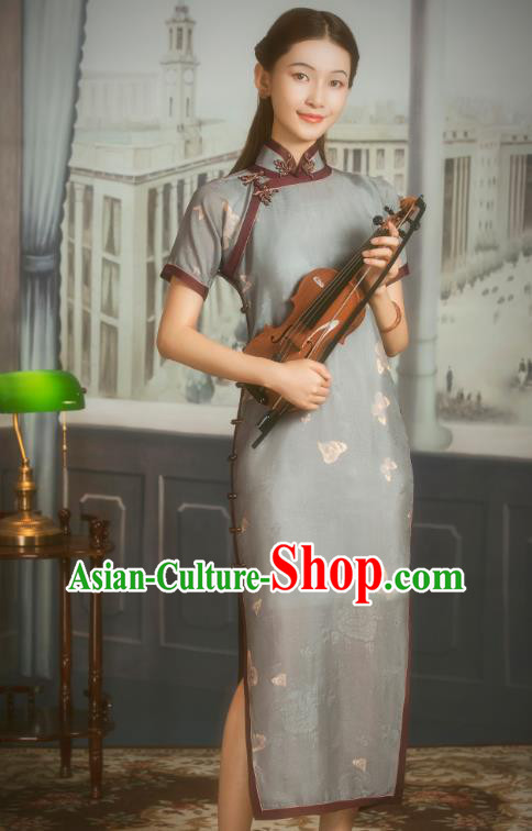 China Classical Old Shanghai Cheongsam Traditional Minguo Young Lady Grey Silk Qipao Dress China Classical Old Shanghai Cheongsam Traditional Minguo Young Lady Grey Silk Qipao Dress
