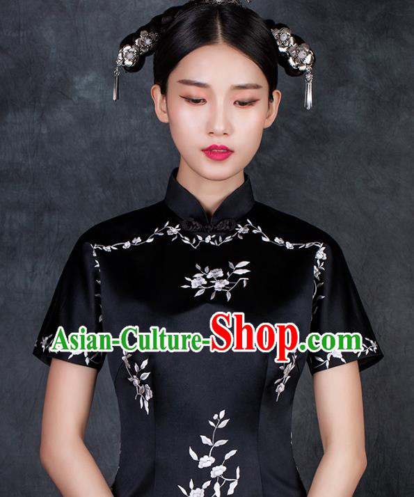 China Classical Dance Black Silk Cheongsam Traditional Minguo Young Lady Embroidered Qipao Dress China Classical Dance Black Silk Cheongsam Traditional Minguo Young Lady Embroidered Qipao Dress