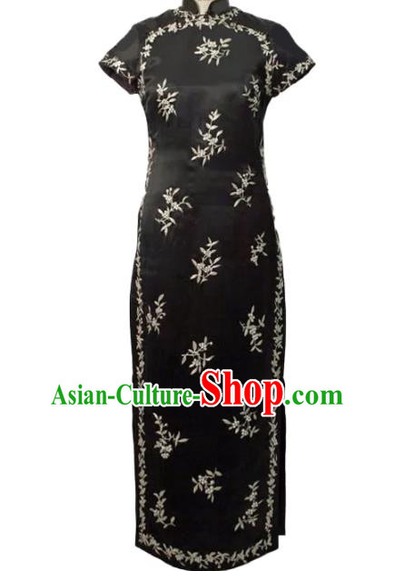 China Classical Dance Black Silk Cheongsam Traditional Minguo Young Lady Embroidered Qipao Dress China Classical Dance Black Silk Cheongsam Traditional Minguo Young Lady Embroidered Qipao Dress